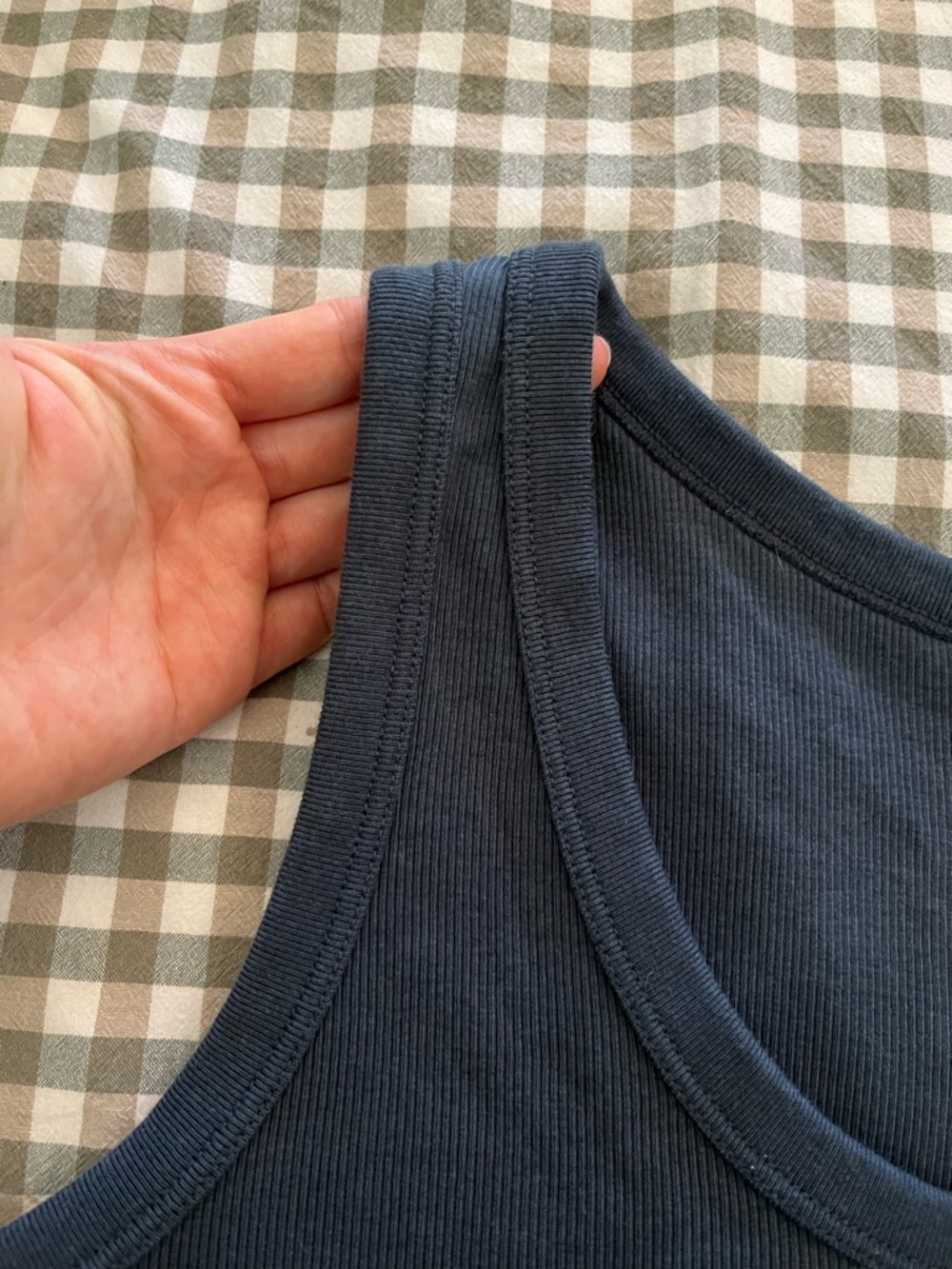 Uniqlo Soft Ribbed Tank Top - Picture 11 of 12
